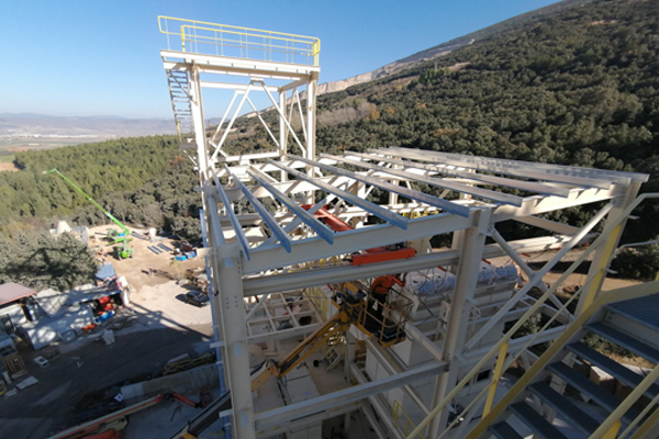 Indústria cimento e calcário, fabrico e instalação de estruturas metálicas, silos, transportadores e outros equipamentos